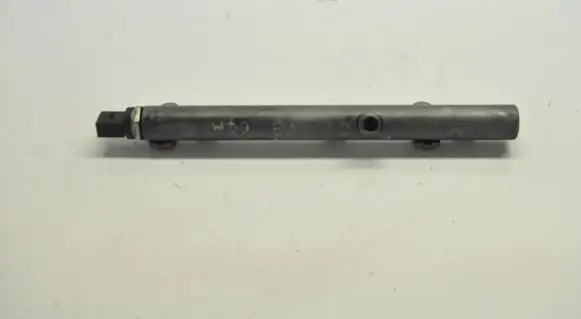Mercedes-Benz S W221 Fuel main line pipe A6420702695