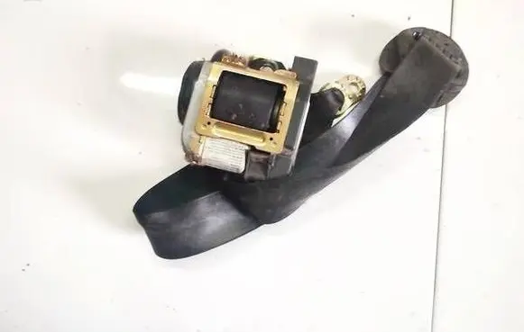 Volkswagen PASSAT B5 Front seatbelt 566191001