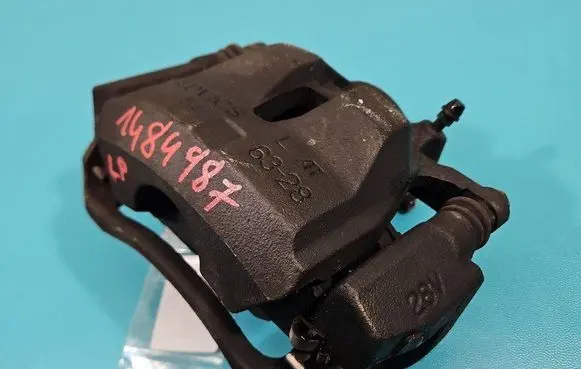 Toyota RAV 4 (XA40) Front brake caliper IMPRK1484987