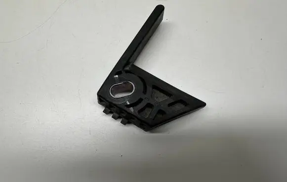 Chevrolet Silverado Battery bracket 84534701 PPGF30