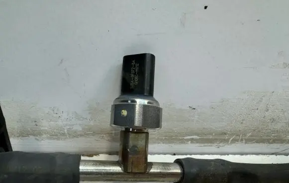 Ford Mustang VI Fuel pressure sensor BU5A9F972BA