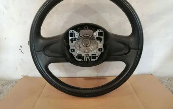 Mini One - Cooper Coupe R56 Steering wheel
