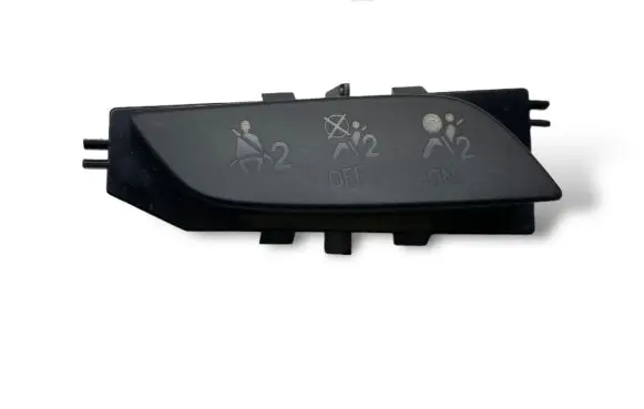 Passenger airbag on/off switch