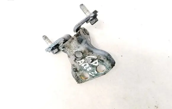 Mitsubishi Lancer Rear door lower hinge