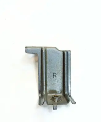 Honda CR-V Fender mounting bracket