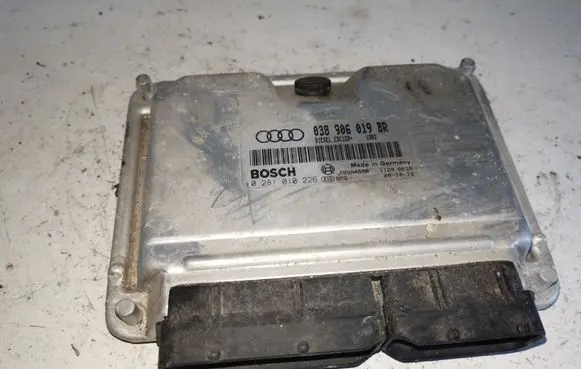 Audi A4 S4 B5 8D Engine control unit/module 038906019BR 0281010226