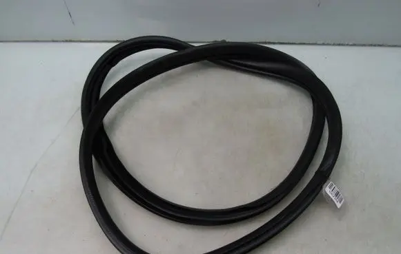 Mazda 3 Rubber seal rear door 