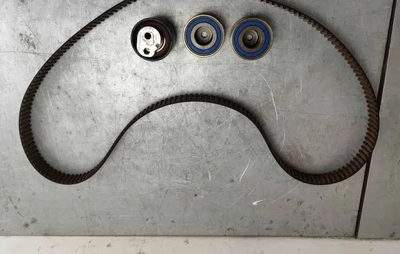 Land Rover Discovery 4 - LR4 Timing belt 1311306