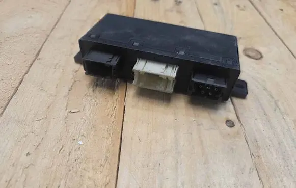 BMW 5 E39 Door control unit/module 8378769