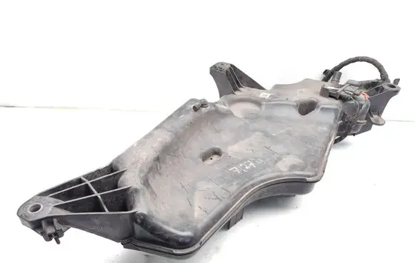 Skoda Karoq AdBlue liquid reservoir 5Q0131969E 0444040022 0444050203