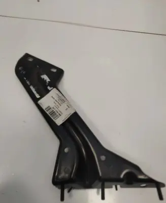 Audi Q5 SQ5 Fender mounting bracket 8R0821135 20180223
