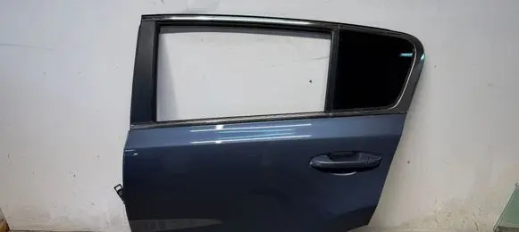 KIA Sportage Rear door