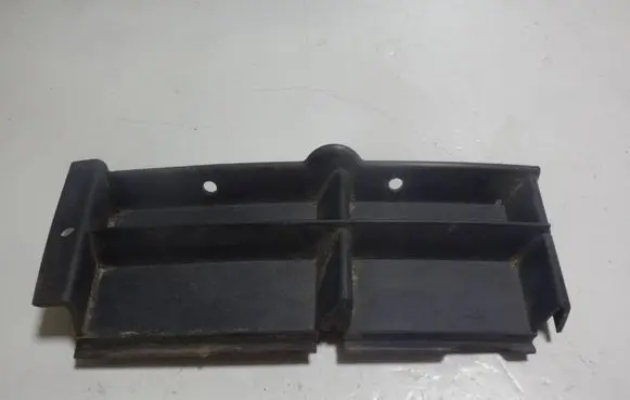 BMW 5 E39 Front bumper lower grill 8235638