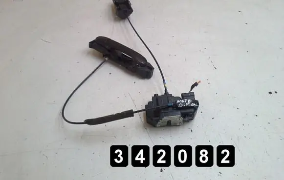 Nissan Note (E11) Front door lock 