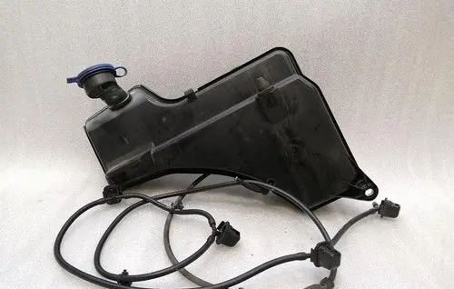 Mercedes-Benz GLE (W166 - C292) Windshield washer fluid reservoir/tank A1668600700
