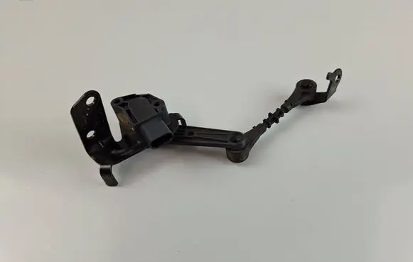 Jaguar F-Pace Rear air suspension level height sensor L8A23C279BB