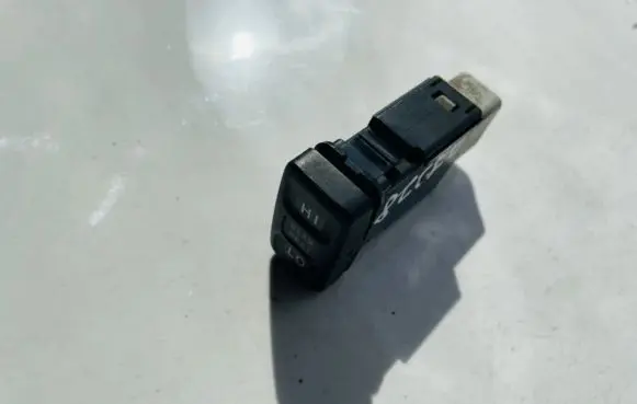 Toyota Avensis Verso Seat heating switch 191333