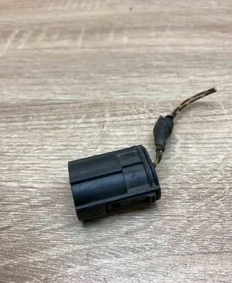 BMW 3 E90 E91 Plug wire 8352384 835238402
