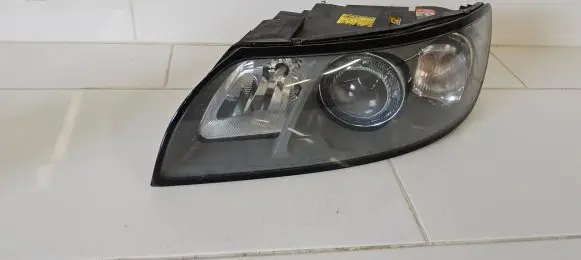 Volvo V50 Headlight/headlamp 30698889 0301198273