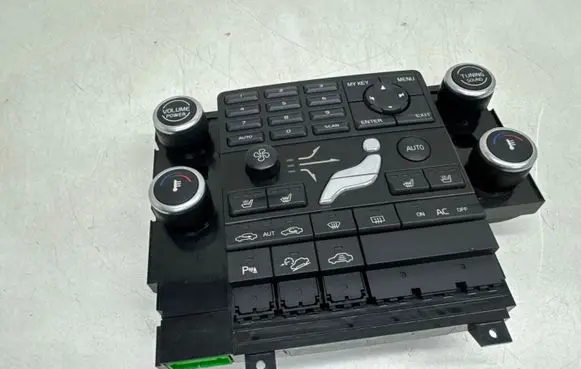 Volvo XC70 Climate control unit 30774370