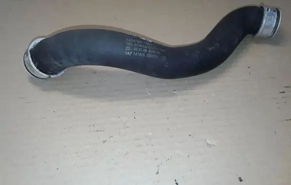 Mercedes-Benz C W204 Engine coolant pipe/hose A2045011582