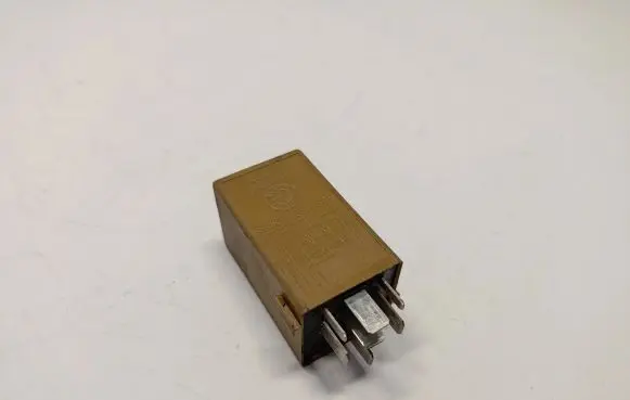 BMW 3 E46 Window wiper relay 61368384505 61368364501