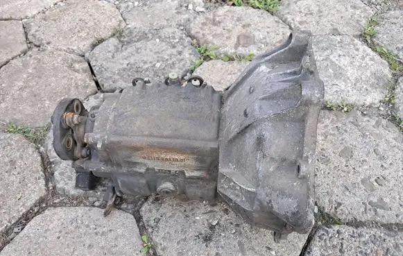 Mercedes-Benz W123 Manual 4 speed gearbox 1152611001
