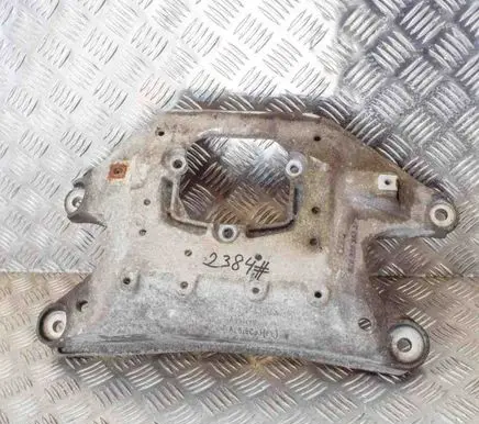 Gearbox mounting bracket
