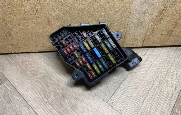 Audi A6 S6 C6 4F Fuse box set 8D1941824