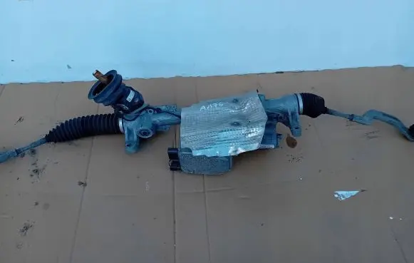 Mercedes-Benz A W176 Steering rack 6820000221