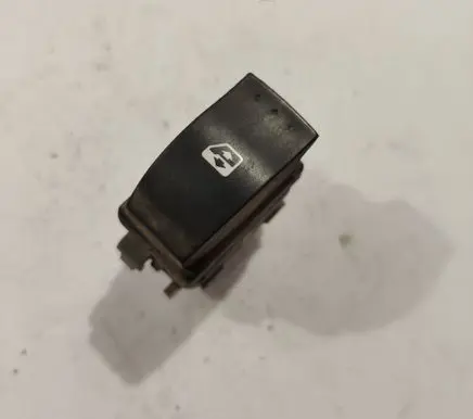 Renault Megane II Electric window control switch 220510C
