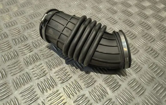 Volvo XC60 Air intake duct part 31370326