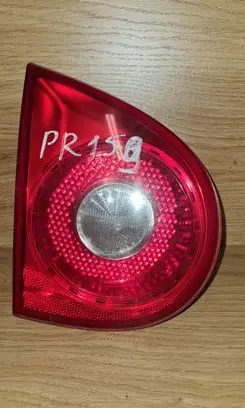 Volkswagen Golf V Tailgate rear/tail lights 028500104