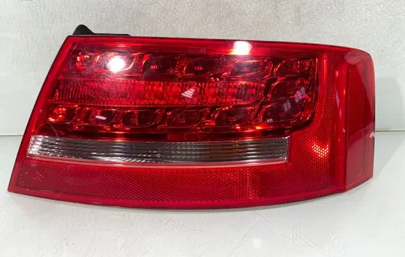 Audi A5 8T 8F Rear/tail lights 8t0945096b