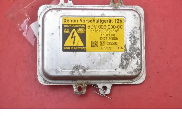 Saab 9-3 Ver2 Voltage converter/converter module 5DV009000-00