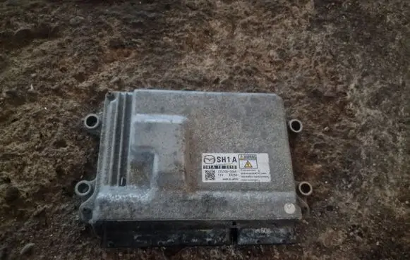 Mazda CX-5 Engine control unit/module SH1A18881D