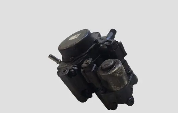 Ford Mondeo MK IV Fuel injection high pressure pump 9424A050A 0100228CDR 0100228
