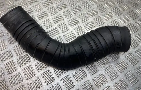 Volkswagen PASSAT B5 Air intake hose/pipe 357129627Q PX04161581