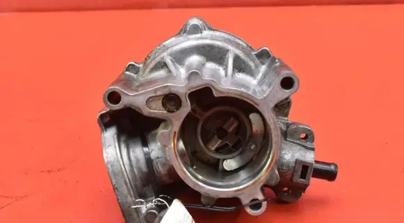 Audi A4 S4 B8 8K Vacuum pump 1131124