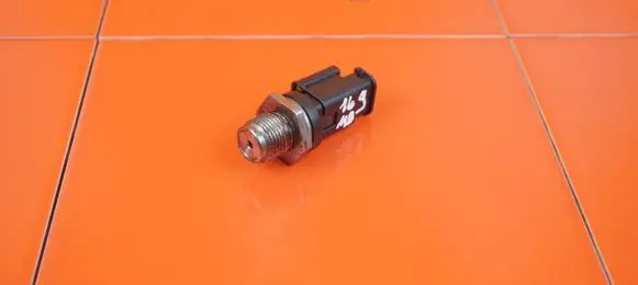 Peugeot 508 RXH Fuel pressure sensor 9654762880 4HL