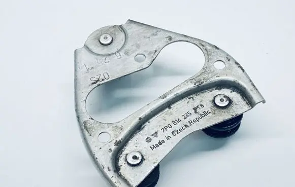 Volkswagen Touareg II ABS pump bracket 7P0614235 7P0614177