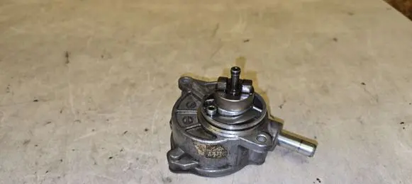 Mercedes-Benz C W204 Vacuum pump A6462300365
