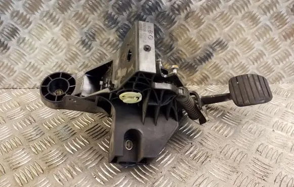 Clutch pedal