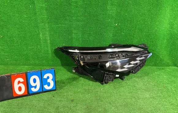 Nissan Qashqai J12 Headlight/headlamp