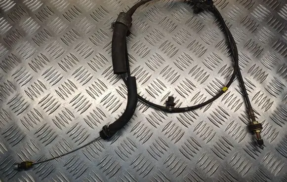 Mazda 3 I Throttle cable 