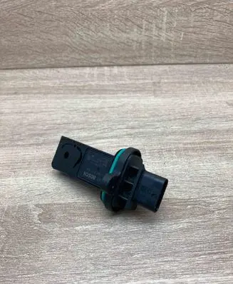 BMW 5 F10 F11 Mass air flow meter 7566990 280218169