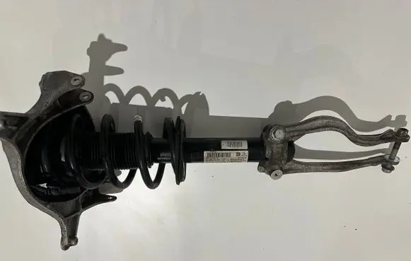 Porsche Macan (95B) Front shock absorber/damper 95B413031R