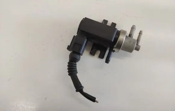 Skoda Superb B5 (3U) Turbo solenoid valve 1J0906627A
