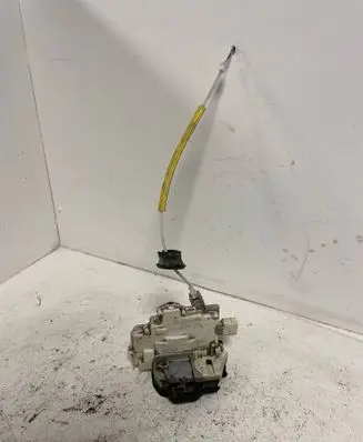 Audi A4 S4 B7 8E 8H Rear door lock 8E0839016AA