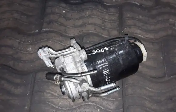 Toyota Auris 150 Fuel filter 233000R070